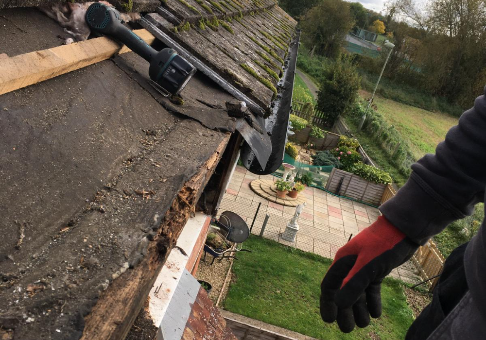 repairing a roof in cheltenham